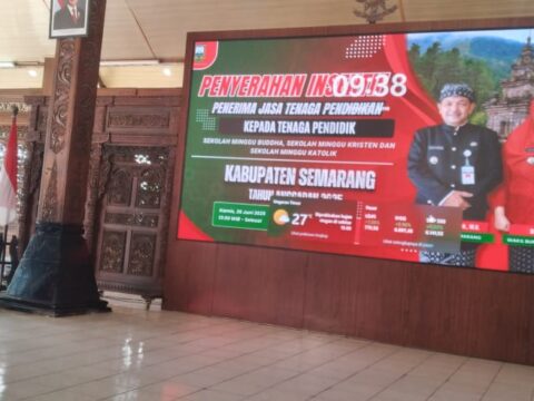 Camat Ungaran Barat Hadiri Penyaluran Bantuan Sosial bagi Yatim Piatu di Pendopo Rumdin Bupati Semarang