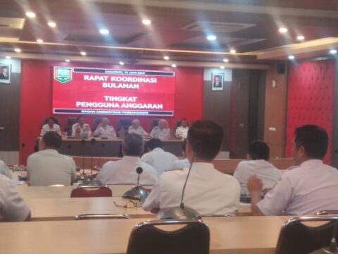 Camat Ungaran Barat Hadiri Rapat Koordinasi Bulanan Tingkat Pengguna di Sekretariat Daerah Kabupaten Semarang